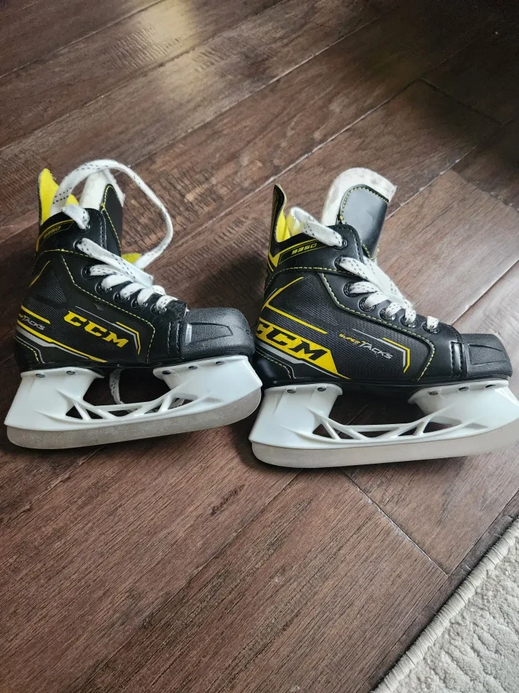 CCM Super Tacks 9350 Ice Skates - Size US 11