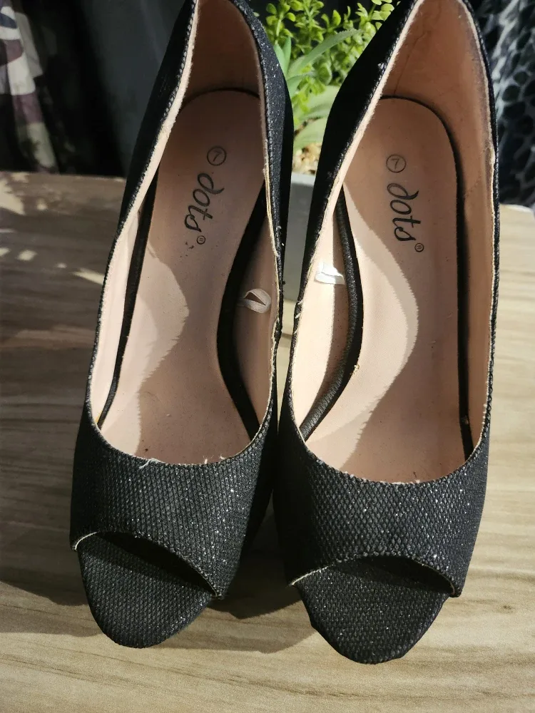 Dots Black Heels - Size 7 image indicator(2)