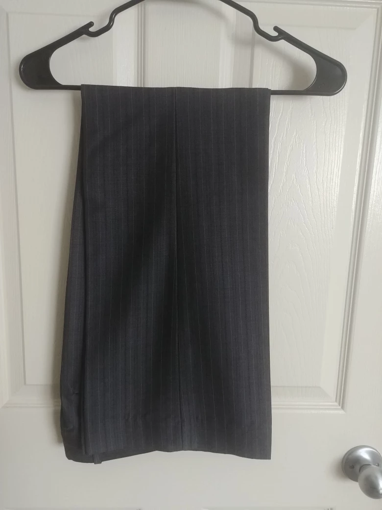 Le Chateau Men"s Pinstripe Suit - photo 2