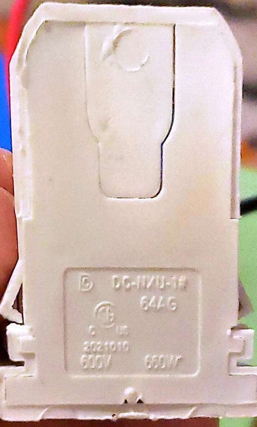 Fluorescent Light Socket
