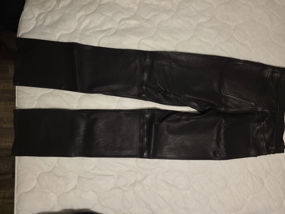 RE/DONE Black Leather 70s Straight Jeans - Size 25 - photo 5