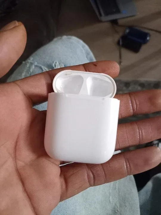 airpods charging case thumbnail