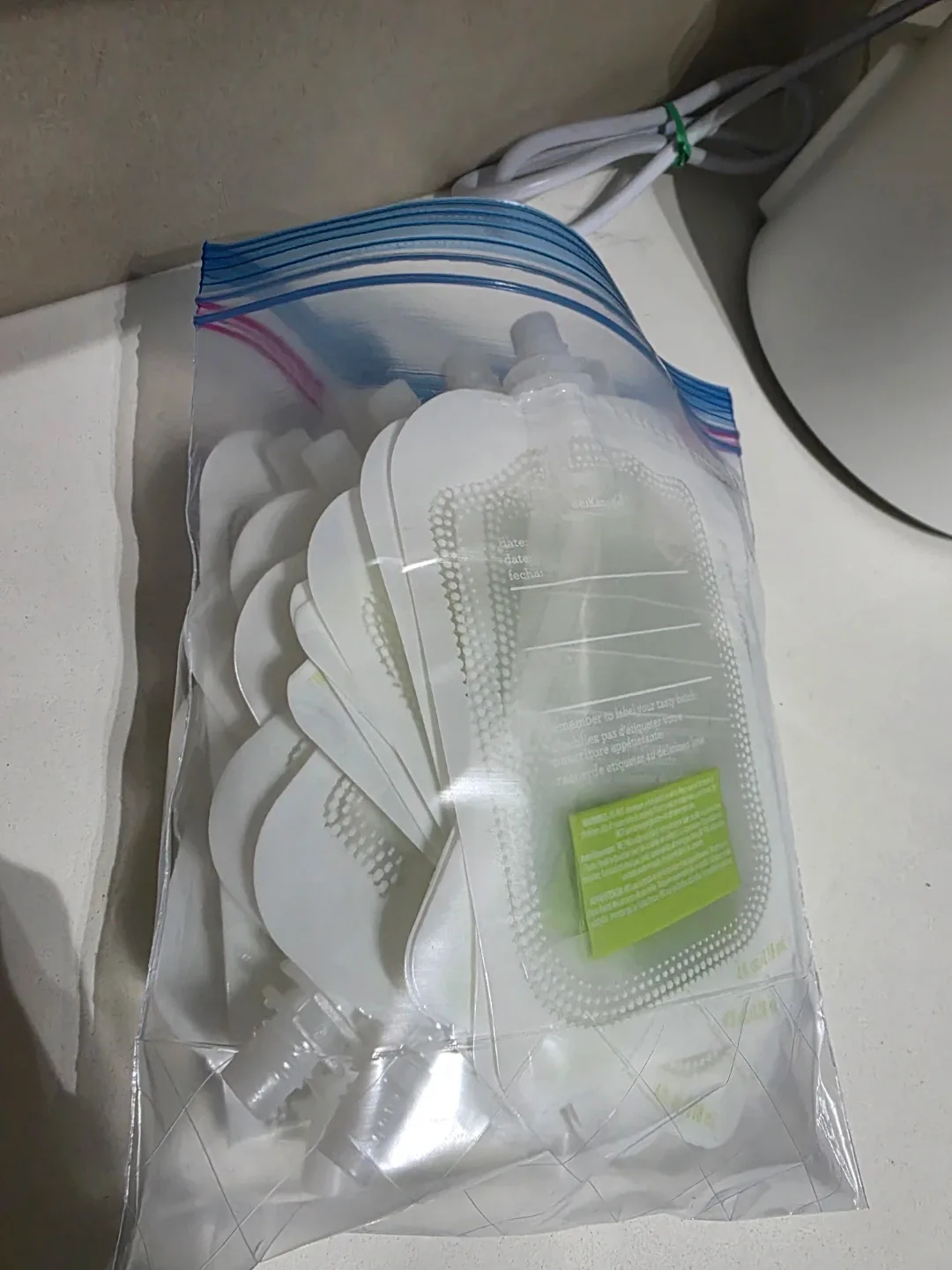 Kiinde Foodii Squeeze Snack Filling System image indicator(4)