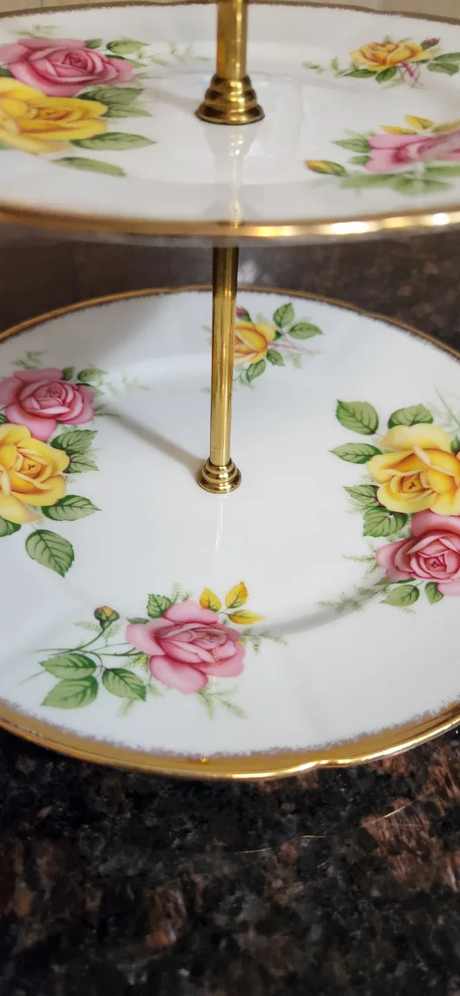 Vintage Floral Two-Tier Cake Stand image indicator(3)