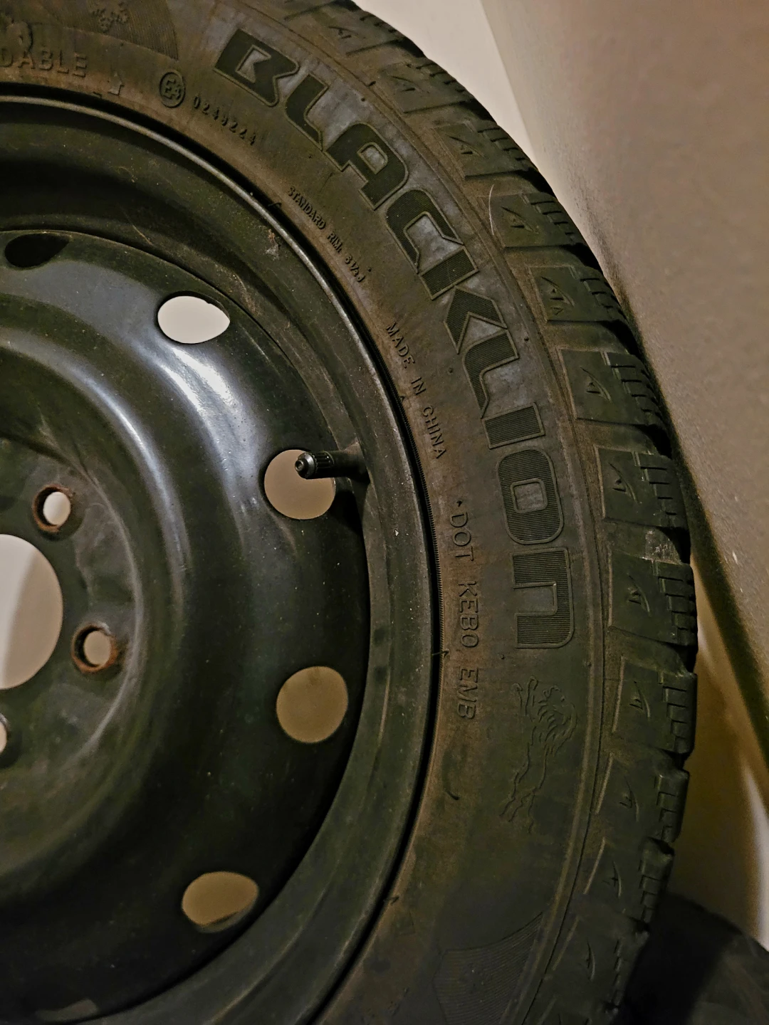 Set of 4 Winter Tires 205/55R16 - photo 4