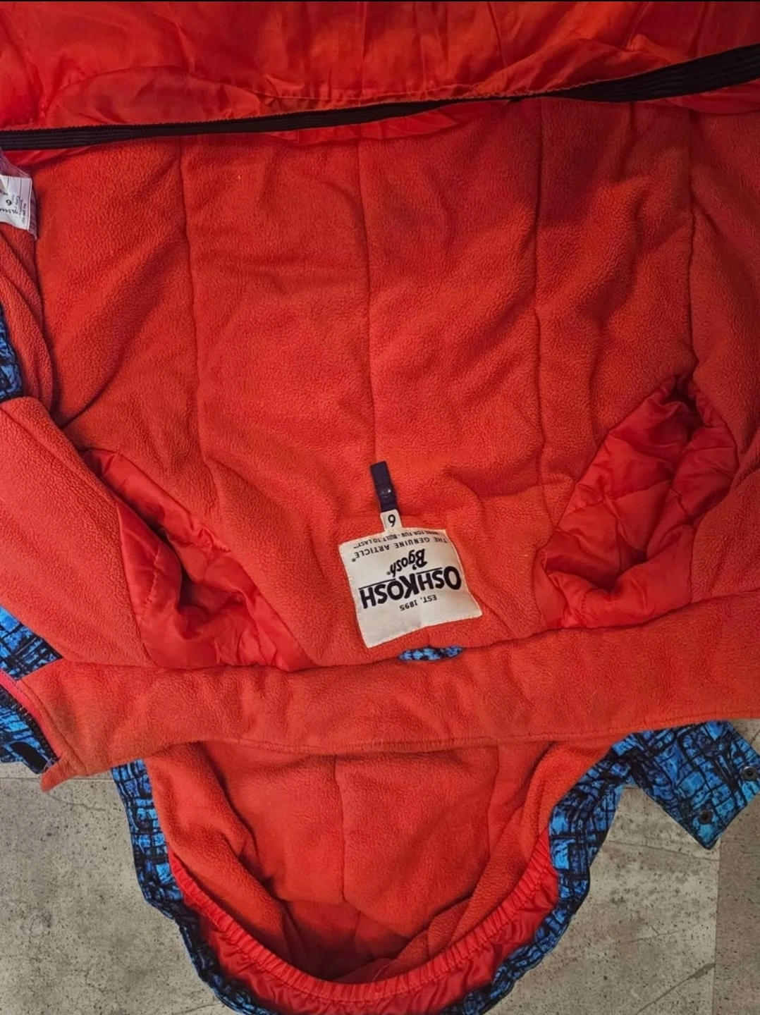 OshKosh B'gosh Snowsuit - Size 6 - photo 2