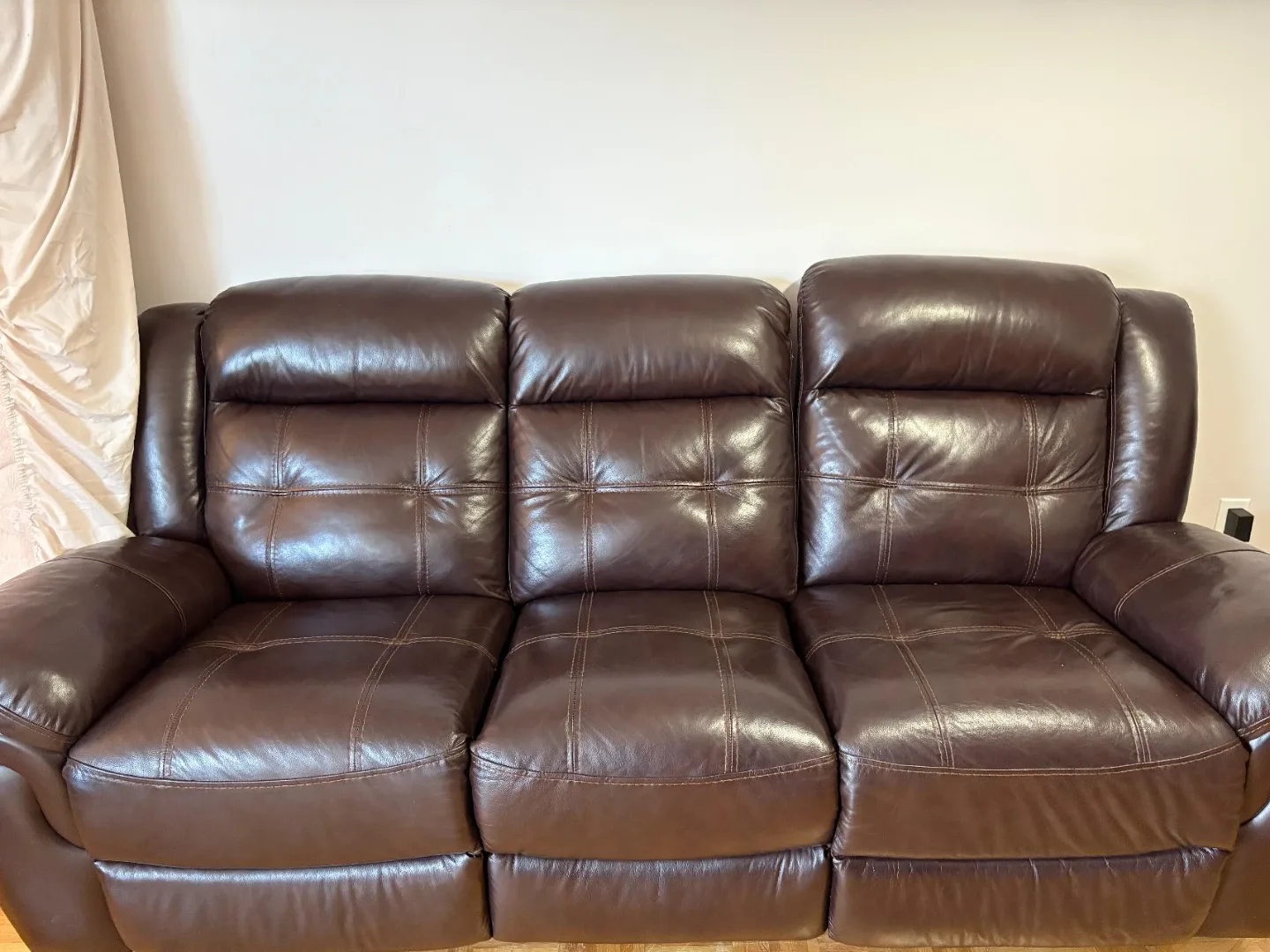 Brown Leather Reclining Loveseat with Console image indicator(2)