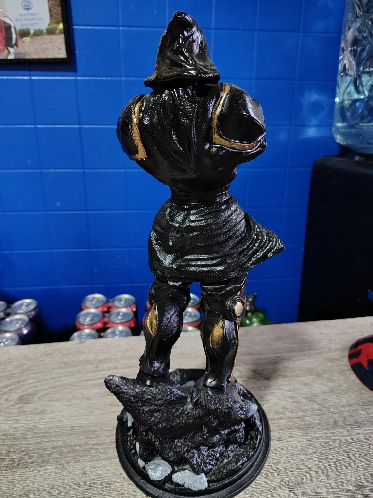 Black & Gold Hooded Statue - photo 2