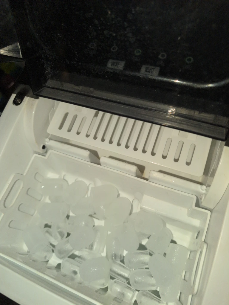 Koolatron KIM26-B Ice Maker - photo 2