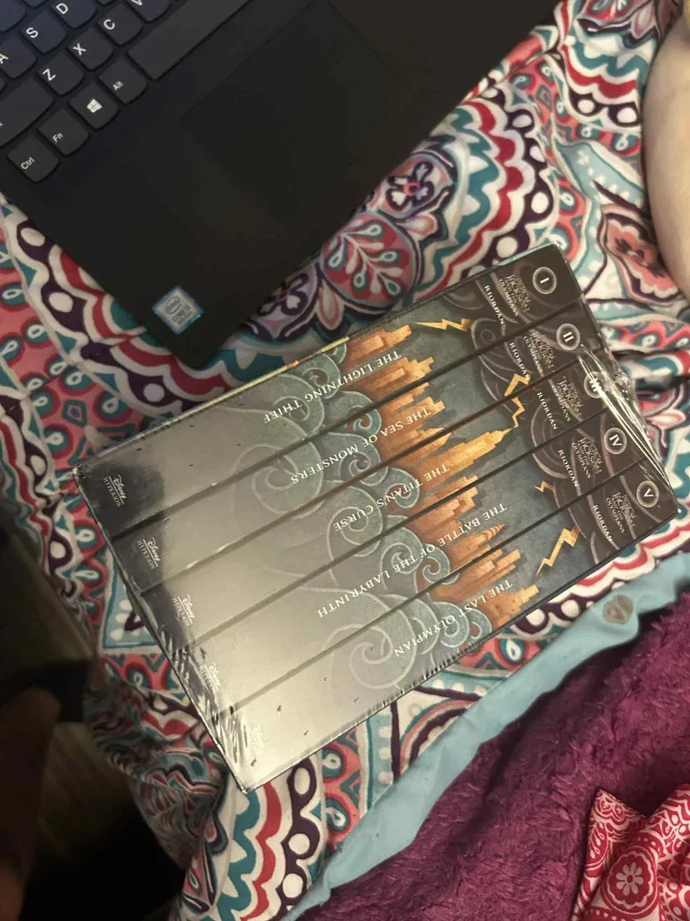 Percy Jackson & the Olympians 5-Book Set image indicator(2)