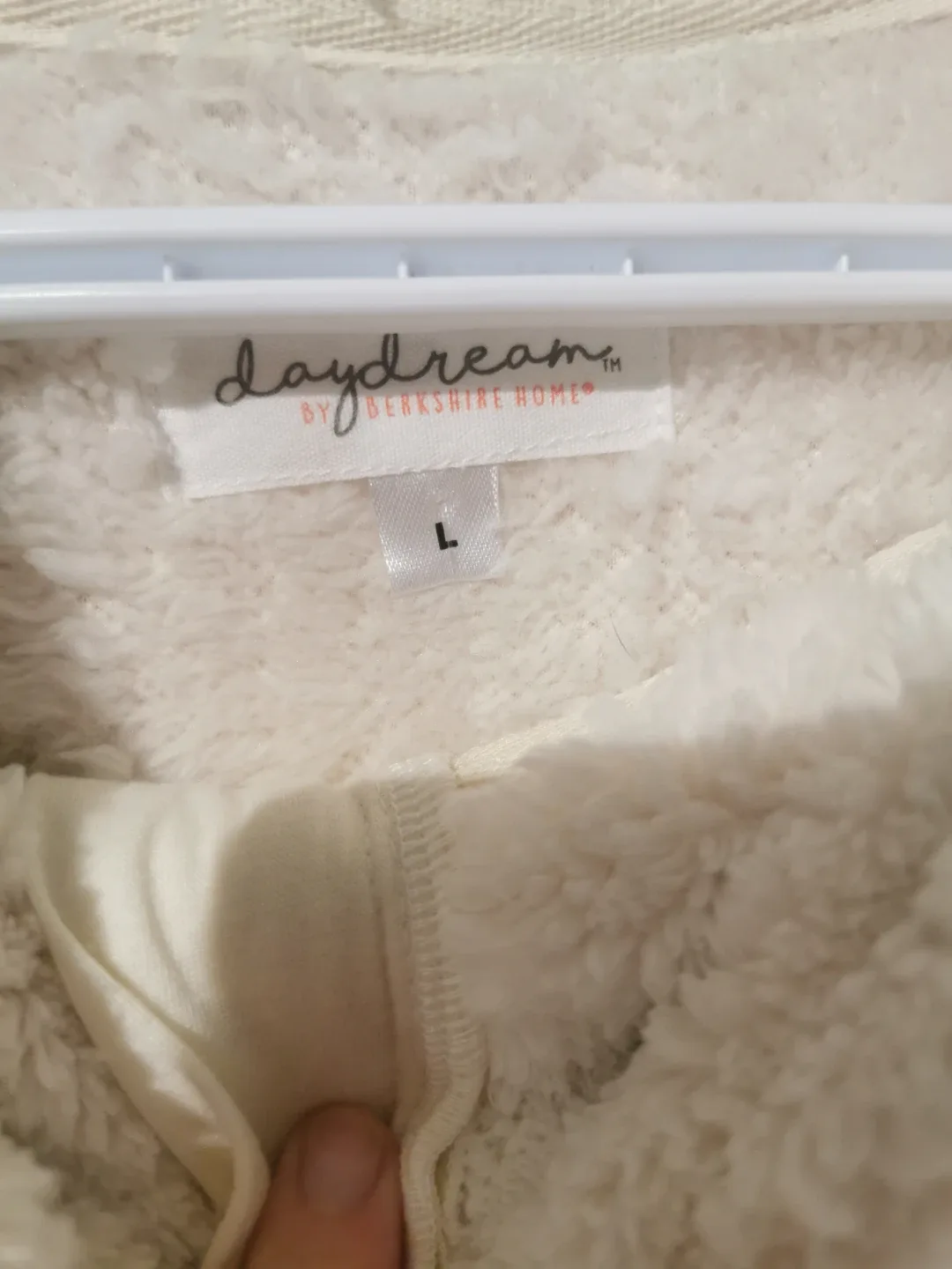 Daydream by Berkshire Home Fleece Pullover - Size L image indicator(5)