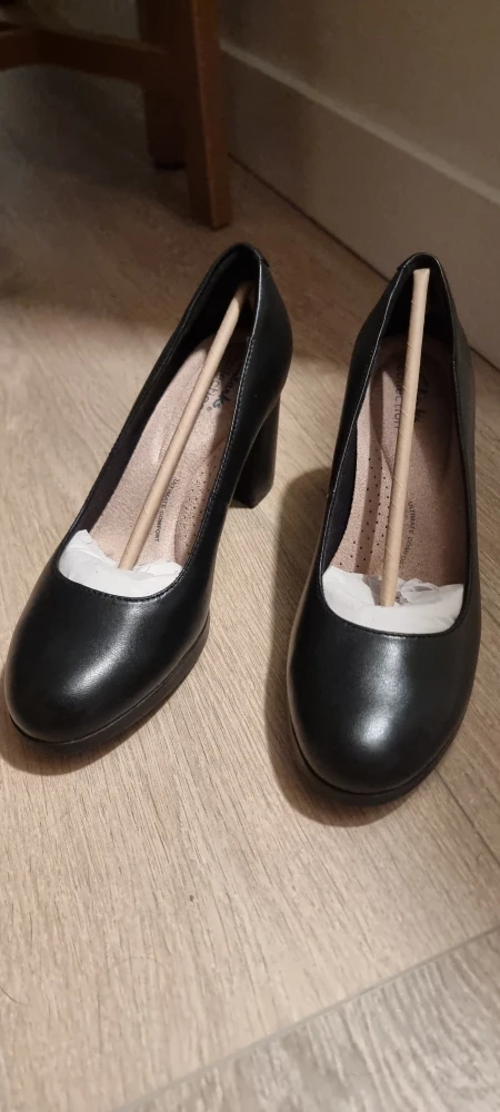 Clarks Black Leather Heels - Size 6.5