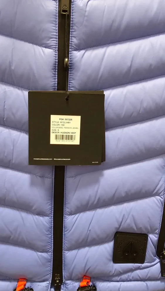 MOOSE KNUCKLES Women Hudson Vest - An ultra-light down vest image indicator(4)