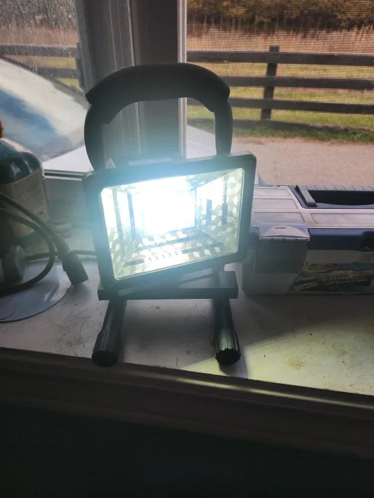 Portable LED Work Light & Service Light image indicator(4)