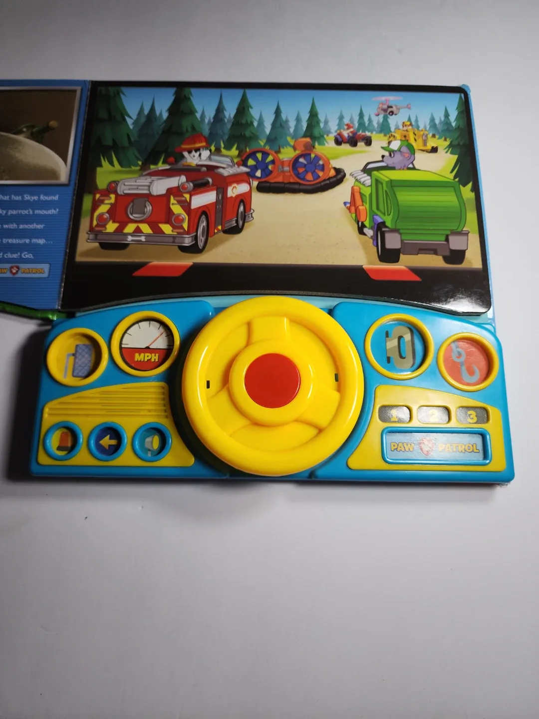 Paw Patrol Pups and the Pirate Treasure Book image indicator(8)