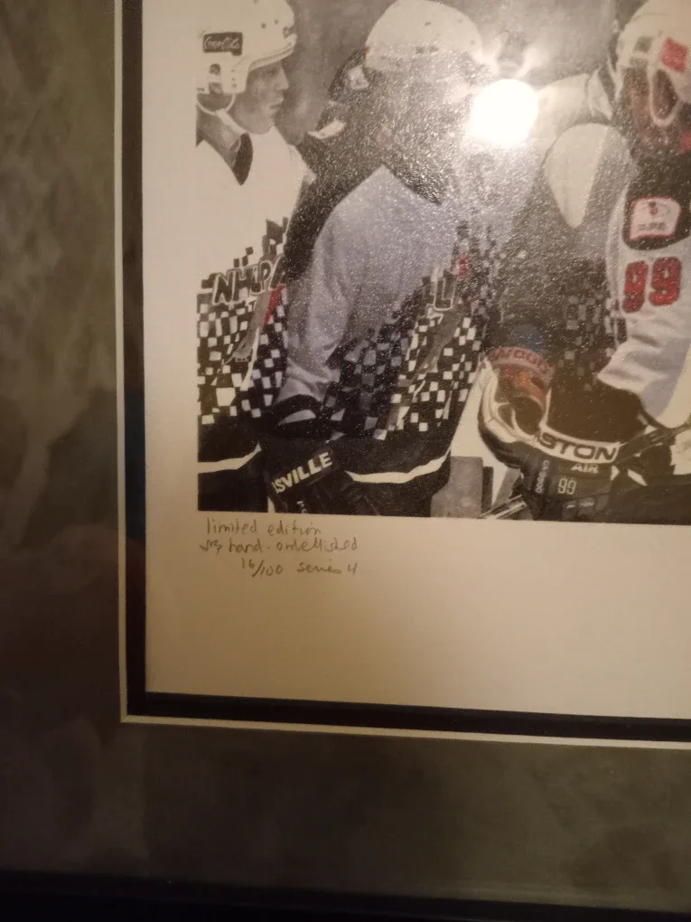NHLPA AUTOGRAPHED PAINTING OF NHL PLAYER LTD ED 16/100 WITH COA image indicator(3)