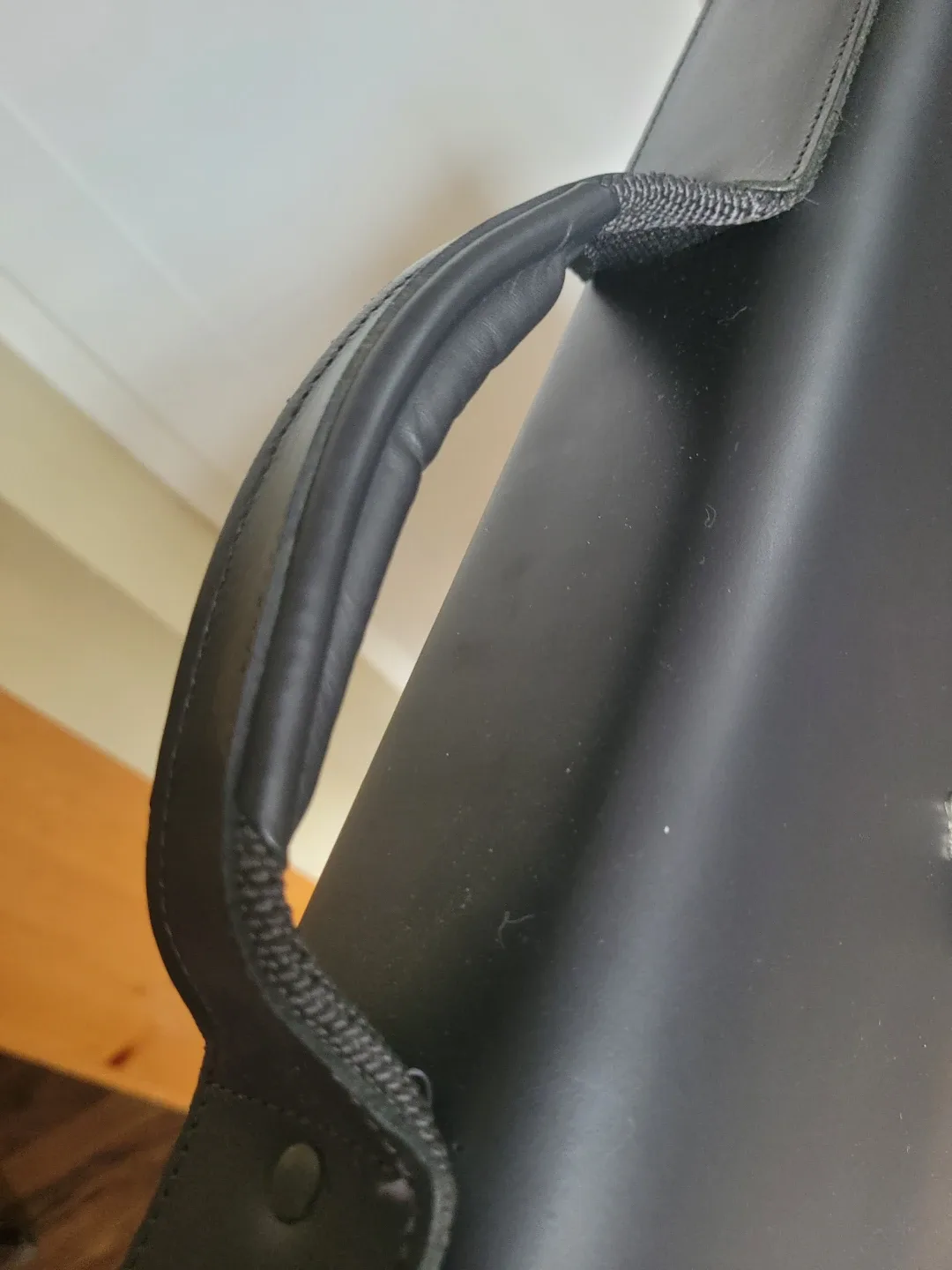 Mandarina Duck Black Briefcase image indicator(4)