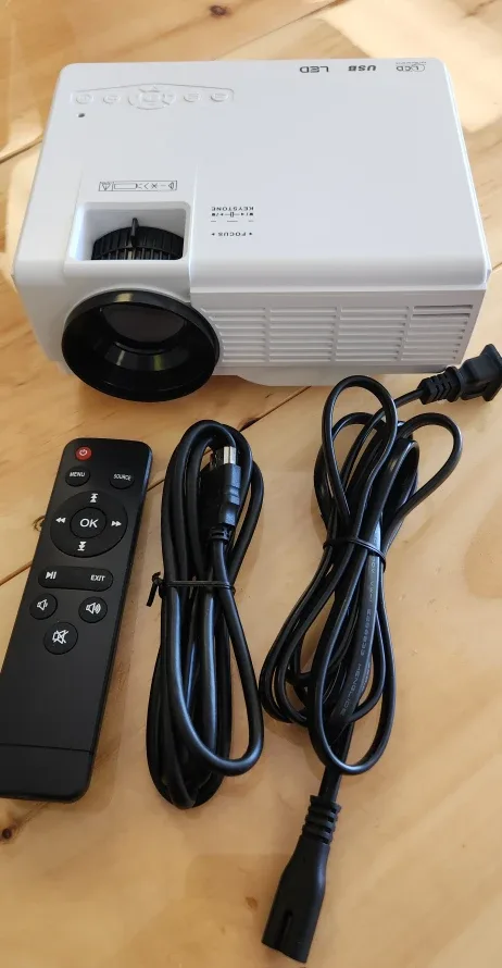 Mini Projector with Remote and Cables image indicator(3)