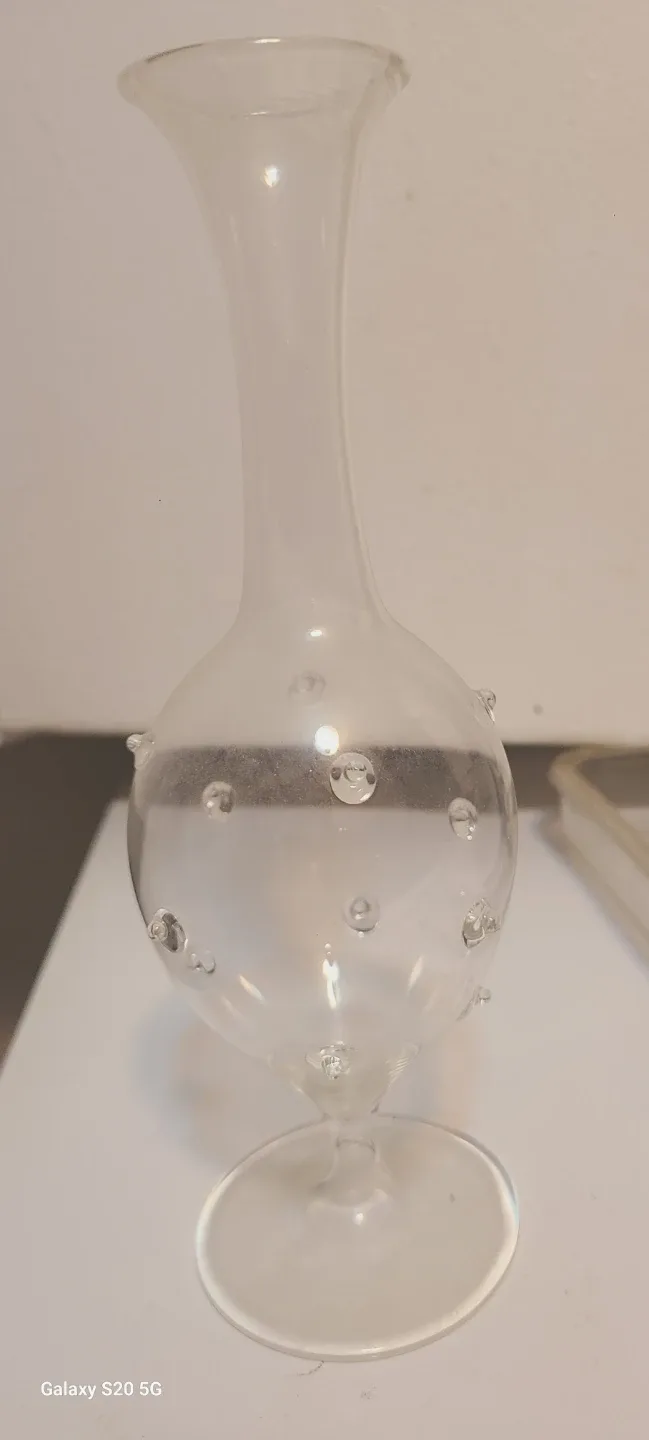 Glass Vase with Bubble Design image indicator(2)