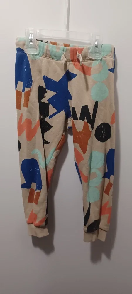 H&M Kids' Sweatshirt and Pants Set - Size 5T image indicator(3)