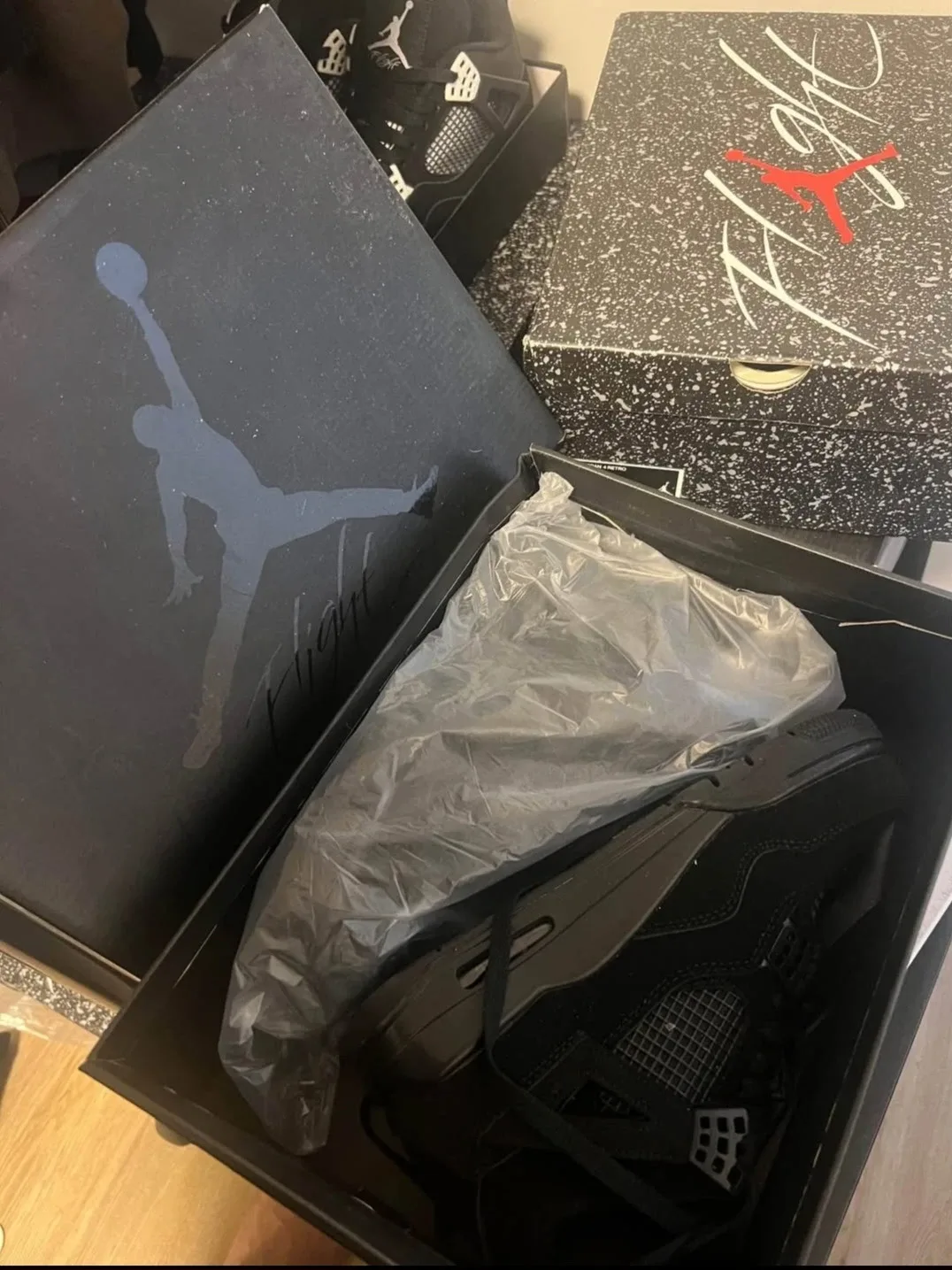 Air Jordan 4 Retro Black Cat image indicator(9)