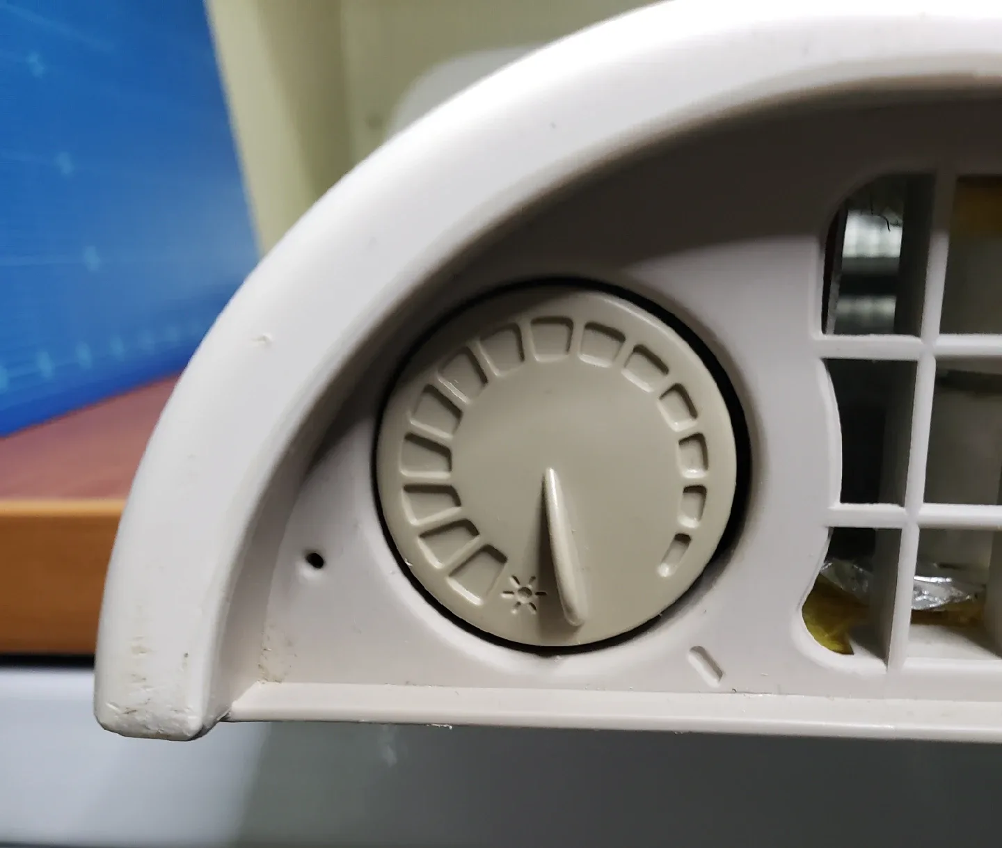 Envi 450 Watt Wall Mounted Whole Room Heater image indicator(5)