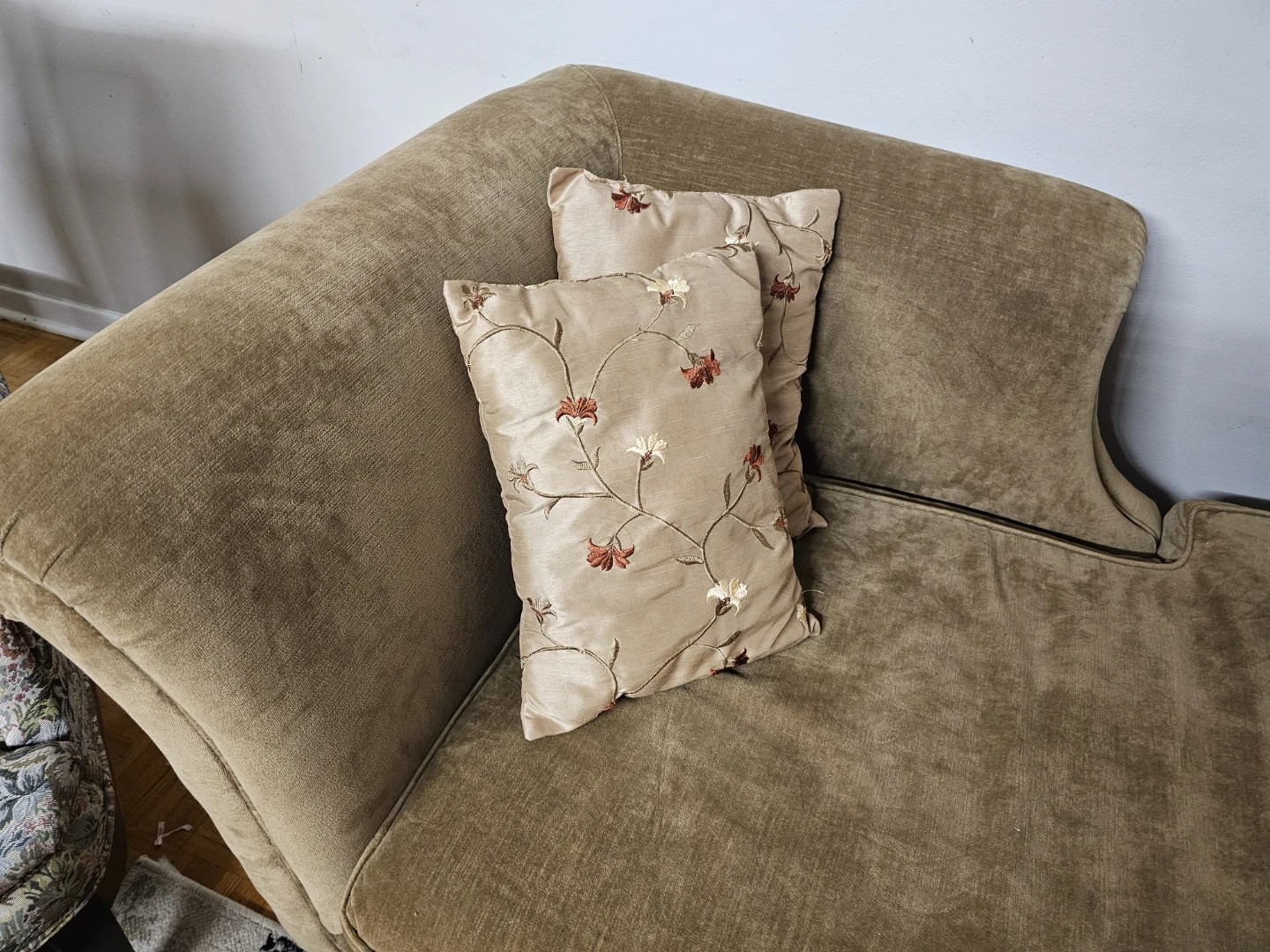 Brown Chaise Lounge with Pillows - photo 2
