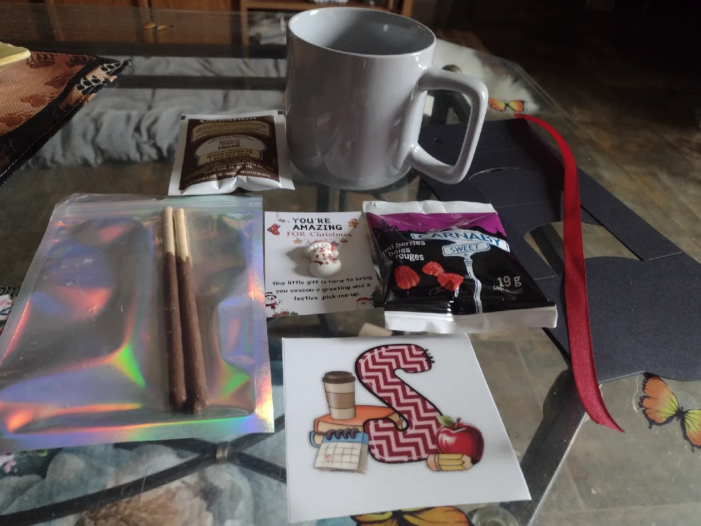Christmas Gift  Kit : Mug, Treats & More! thumbnail