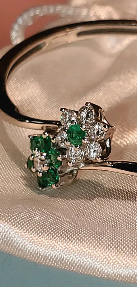 14K white Gold Emerald & Diamond Bangle Bracelet