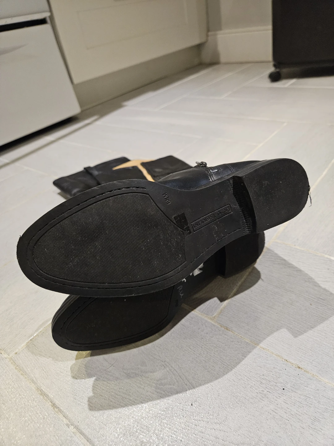 Womens zippered leather boots - photo 2