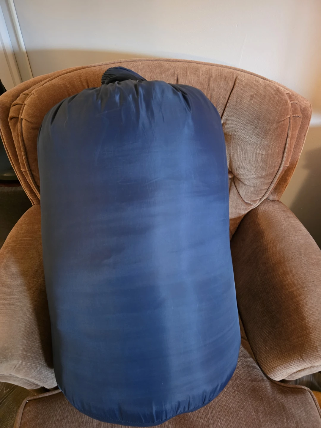 Queen sized sleeping bag and 2 pads - photo 3