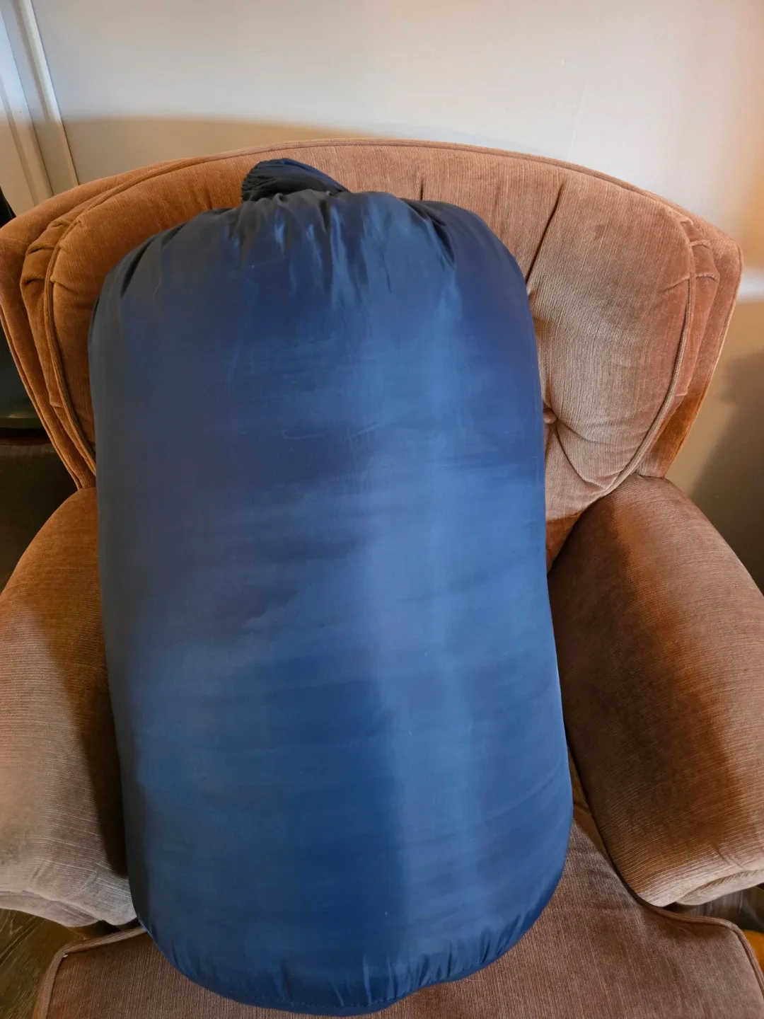 Queen sized sleeping bag and 2 pads image indicator(3)