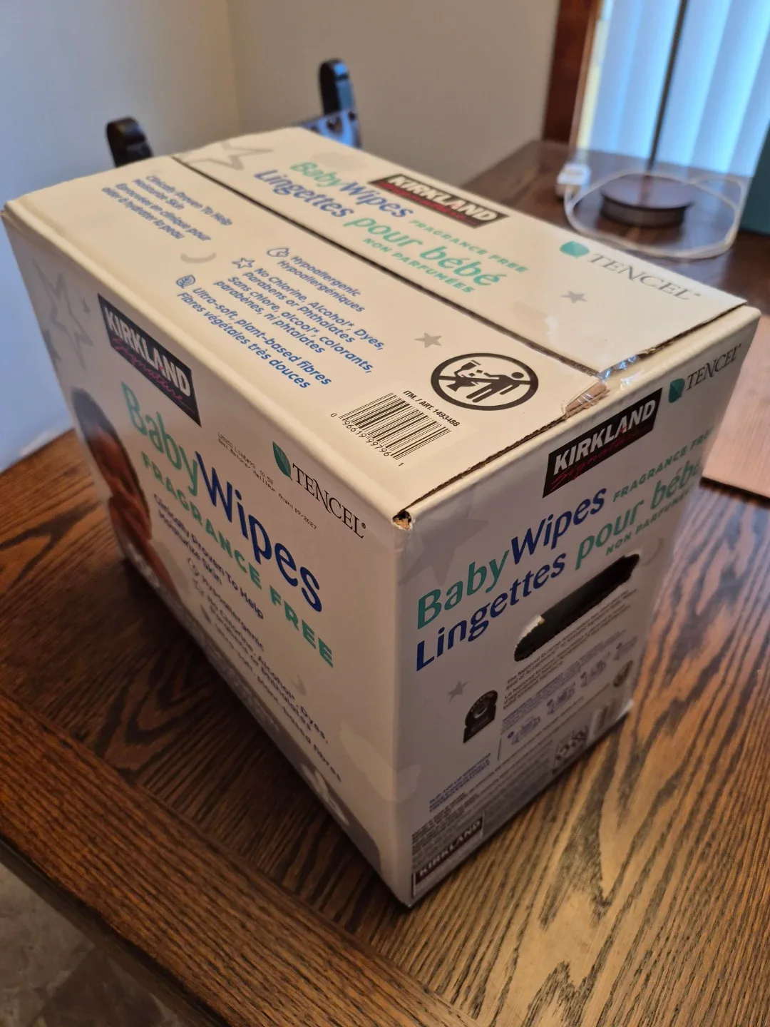 Baby Wipes: Sealed Box of 900 (9 packs of 100) image indicator(5)