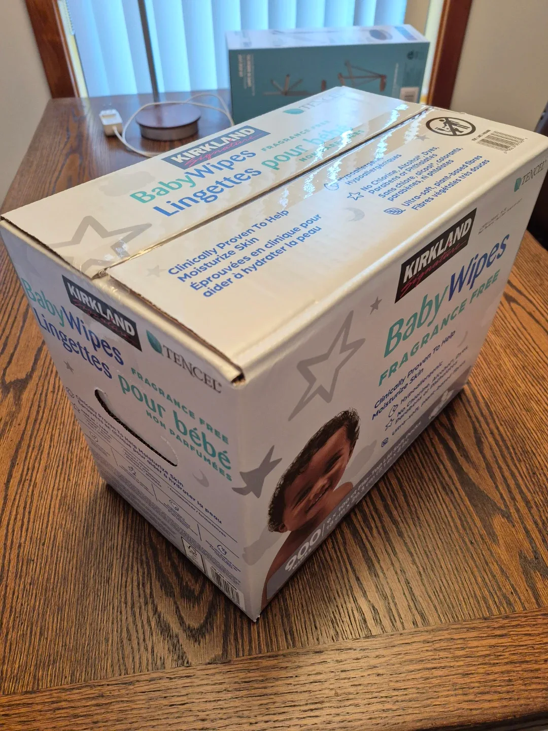 Baby Wipes: Sealed Box of 900 (9 packs of 100) image indicator(6)