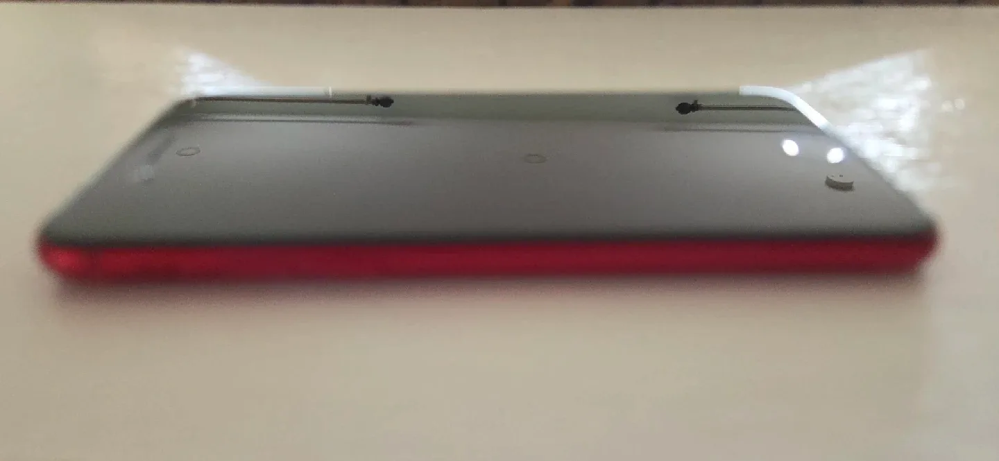 Apple iPhone SE Red 64GB image indicator(3)