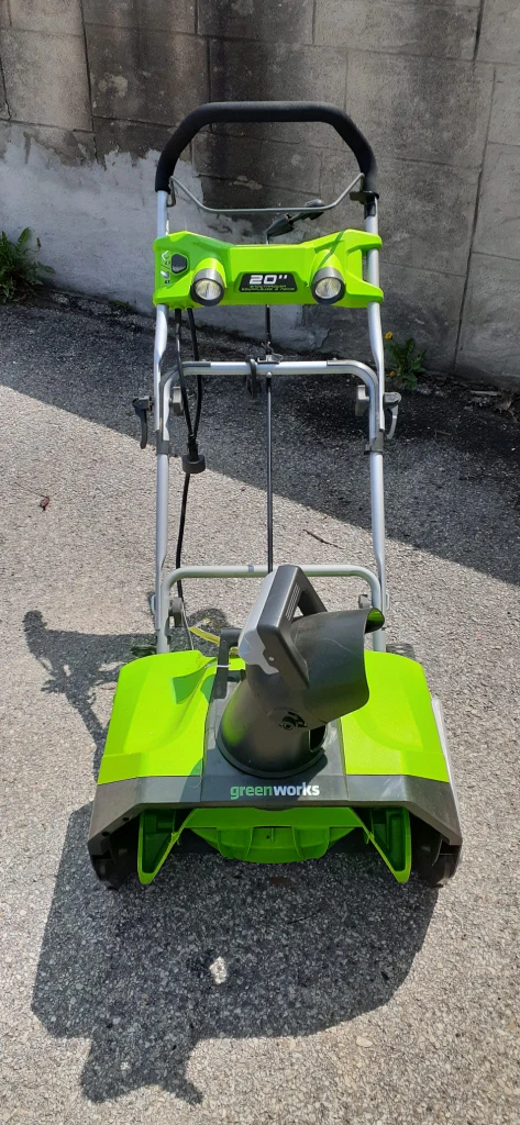 Green Snowblower - photo 2