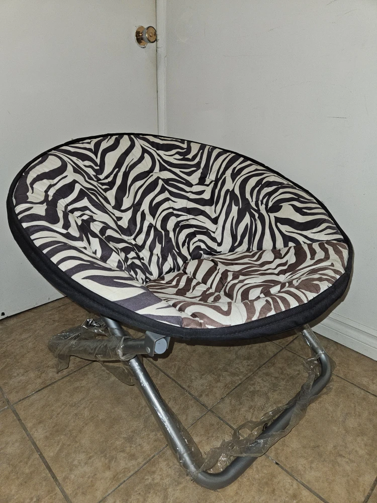 (Moving Sale)Papasan Chair - Zebra Print - photo 2
