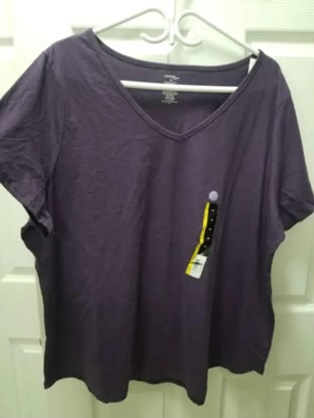 New Active8 V-Neck T-Shirt - Size 3X image indicator(3)