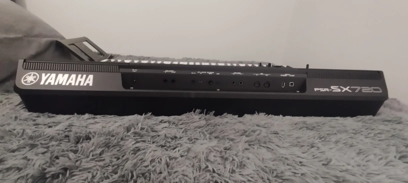 Yamaha PSR-SX720 Keyboard - photo 3