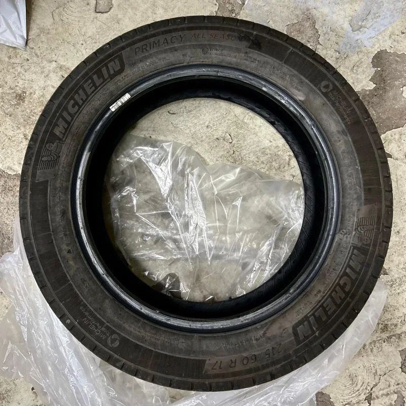 Michelin Primacy All Season Tire - 215/60R17