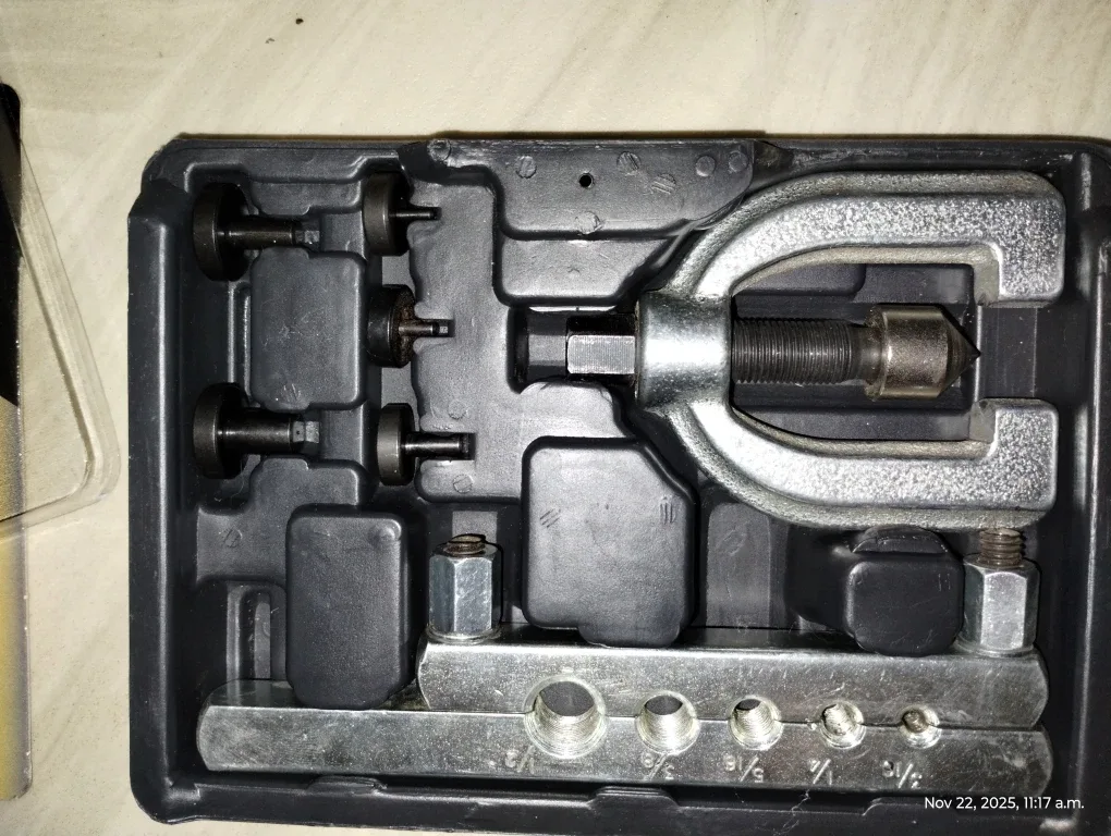 Power Fist Flaring and Swage Tool Kit - New image indicator(2)