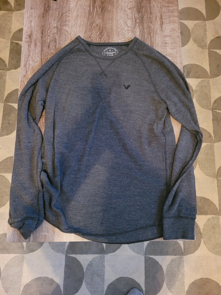 American Eagle Outfitters Grey Long Sleeve - XL
