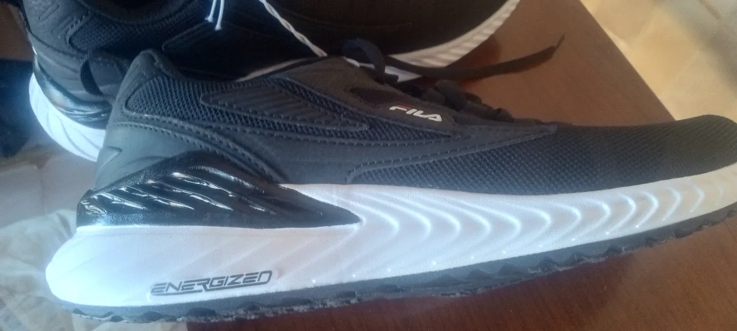 Fila Energized Men's Size 9 Sneakers - Black image indicator(4)