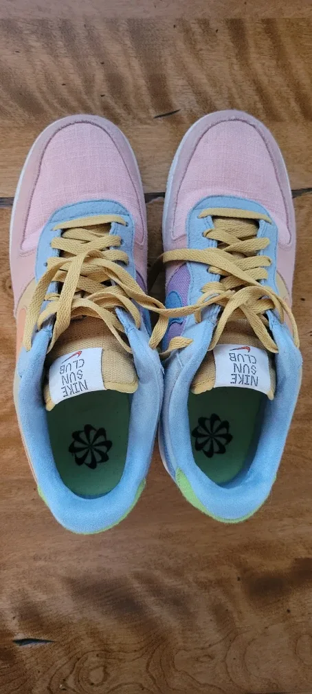 Nike Air Force 1 Sun Club, US 8.5 image indicator(3)