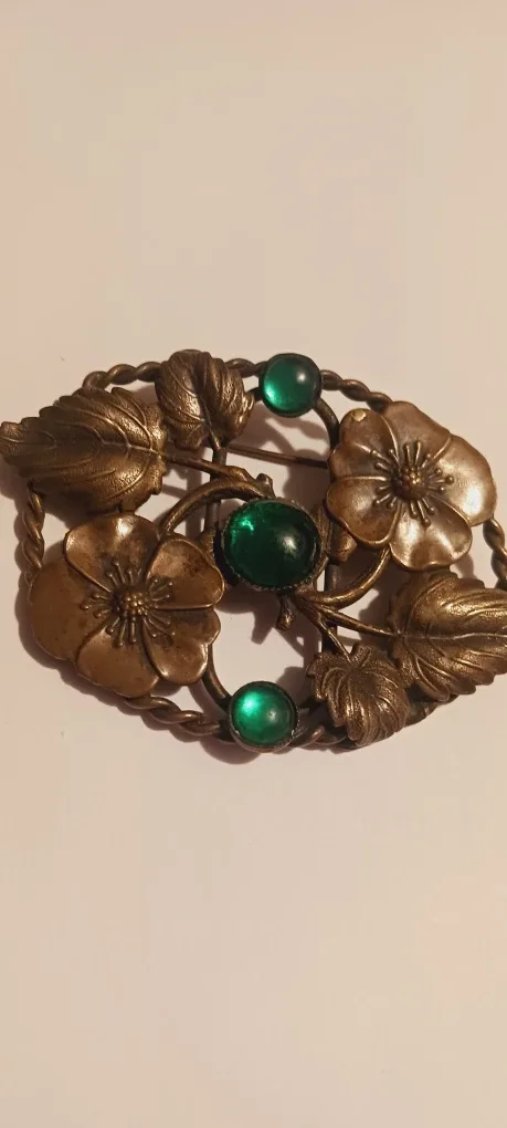 Rare Antique Floral Brooch with Green Stones image indicator(4)