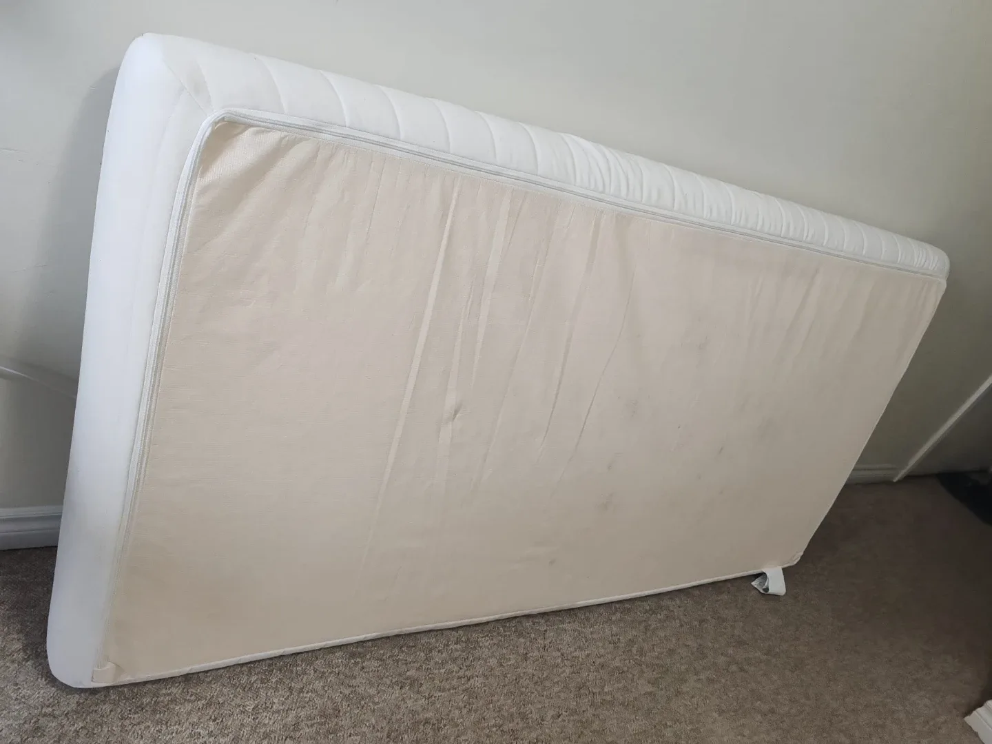 Zinus Twin-size mattress - Good condition image indicator(2)