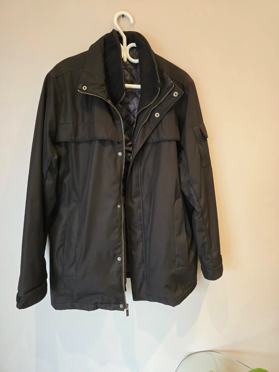 Black Winter Jacket, size L like new