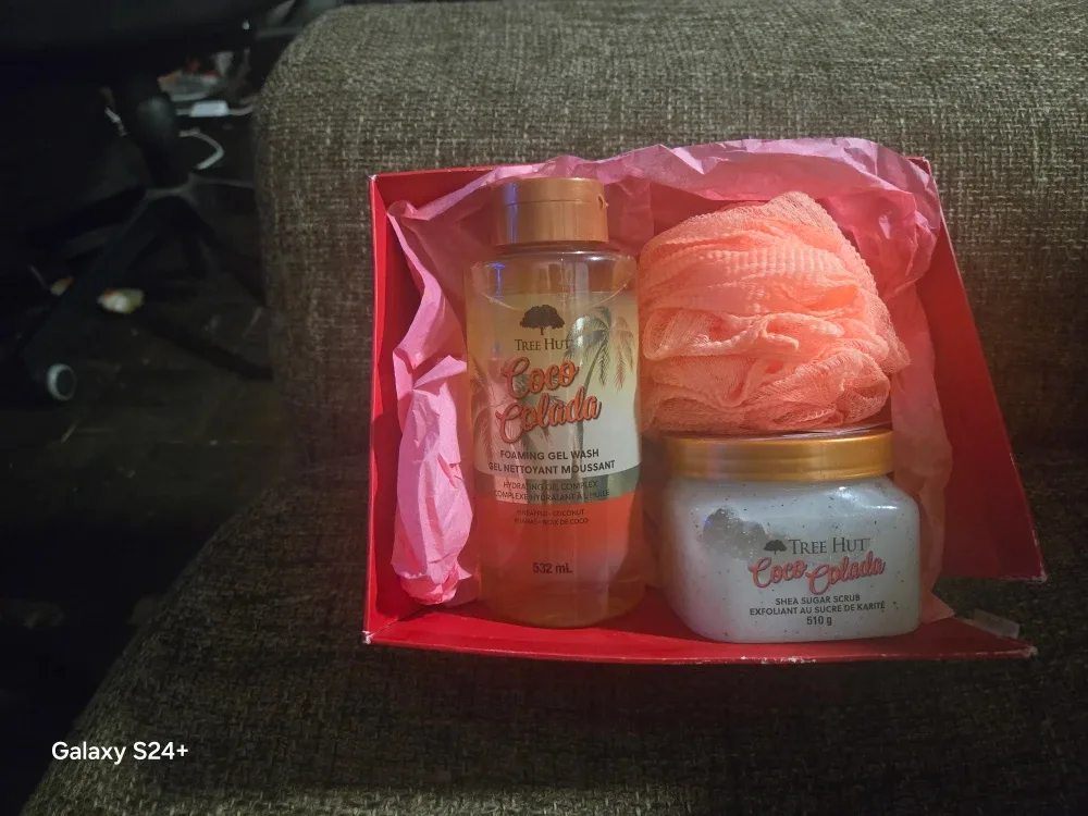 Tree Hut Coco Colada Gift Set image indicator(2)