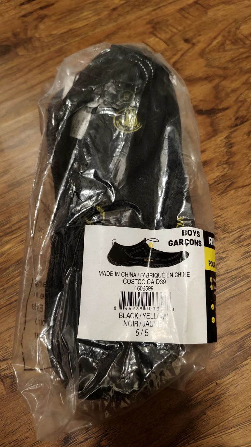 New RiverBreaker 2.0 Water Shoes Size 5