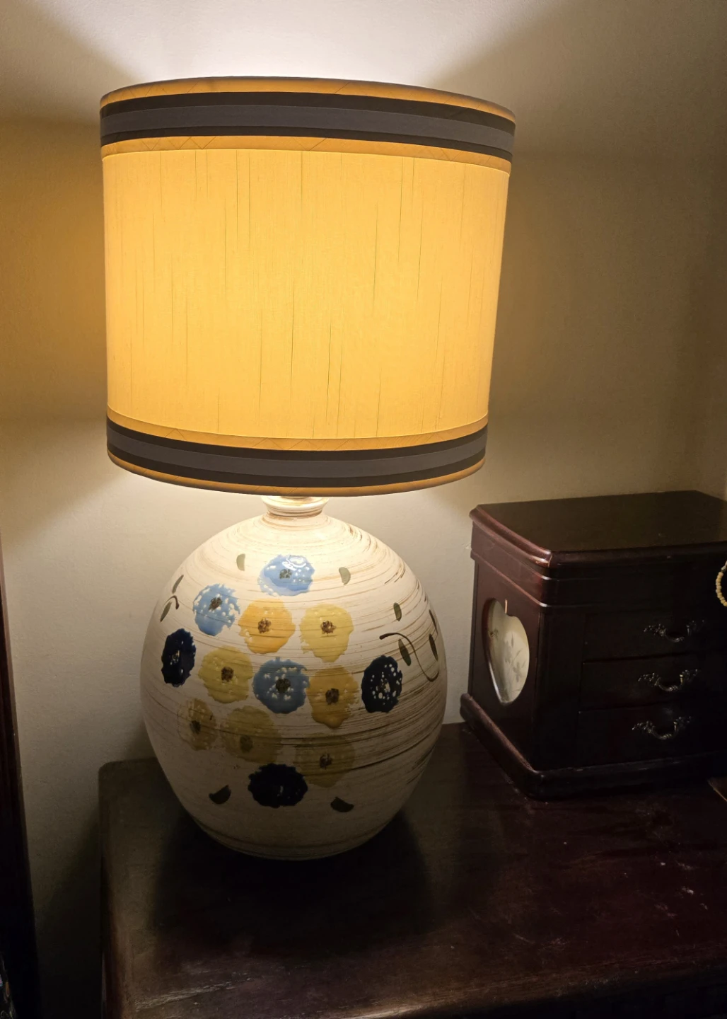 Vintage MCM Italian Floral Ceramic Table Lamp